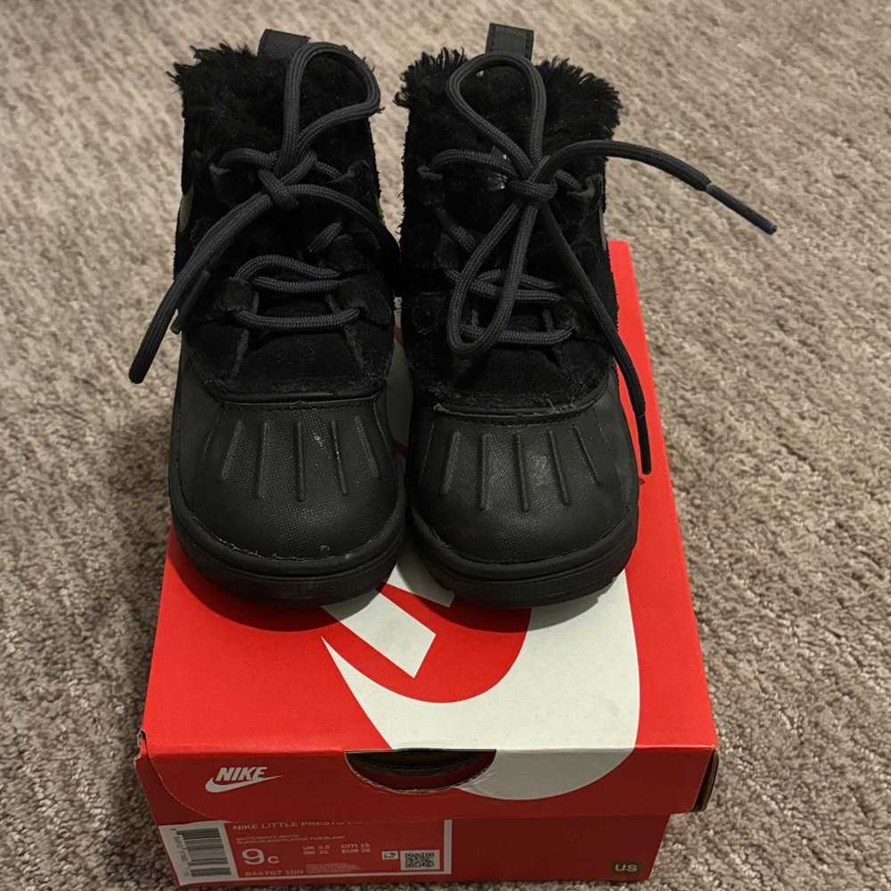 Nike Kids Black Furry Boots
